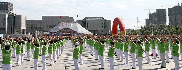 绿之韵“绿韵中国”大型社会公益活动首发启动仪式在辽宁盘锦顺利举行