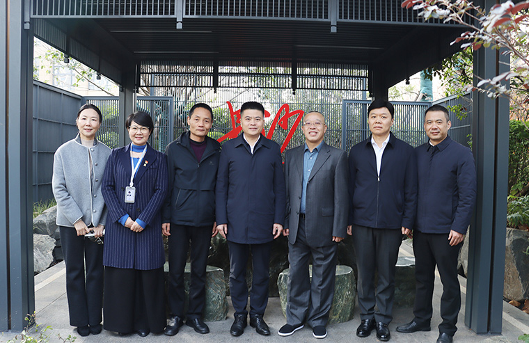 长沙市雨花区人民政府区长李磊一行莅临绿之韵中心走访调研